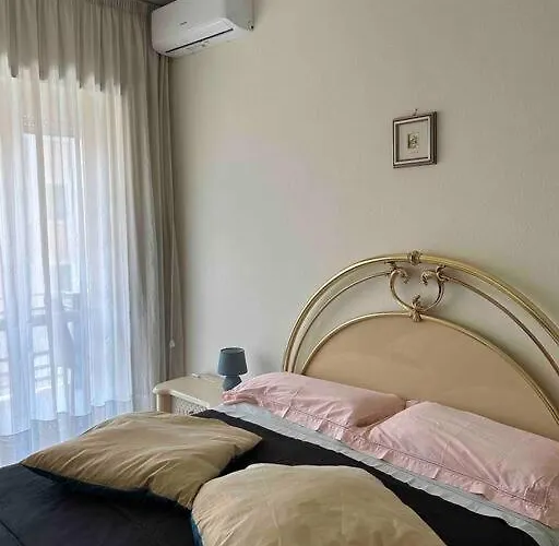 Pochi Passi Da San Pietro Metro A Cipro Apartment