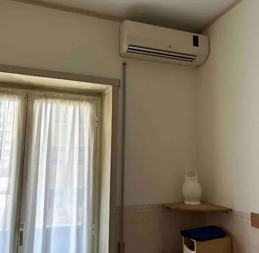 Pochi Passi Da San Pietro Metro A Cipro *